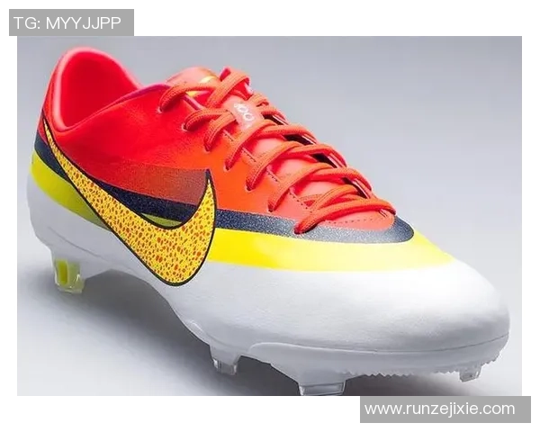 足球巨星专属球鞋高清图鉴：顶级球员与定制球鞋的完美结合