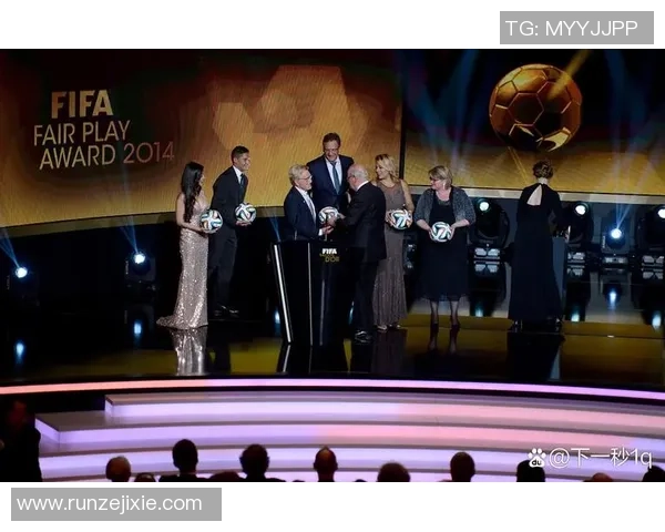 足球巨星的女儿闪耀绿茵场 继承父亲天赋与梦想的璀璨未来