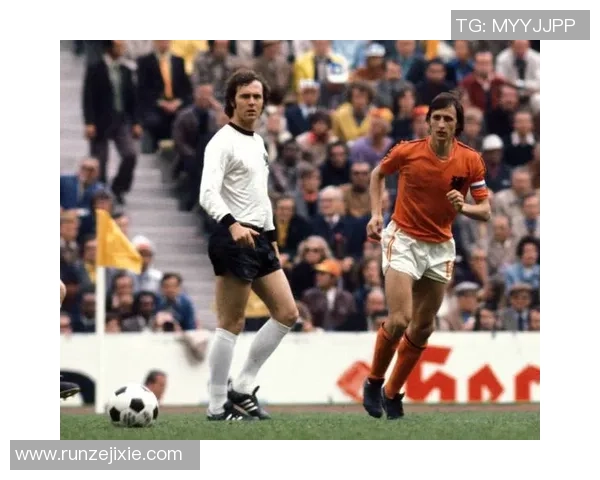 五十年代足球传奇球星的辉煌岁月与影响力解析 五十年代足球传奇球星的辉煌岁月与影响力解析